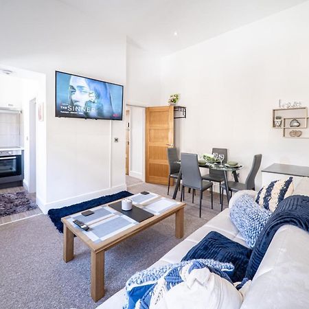 Cozy 1-Bedroom Apartment In The Heart Of Barnsley Town Centre Bagian luar foto