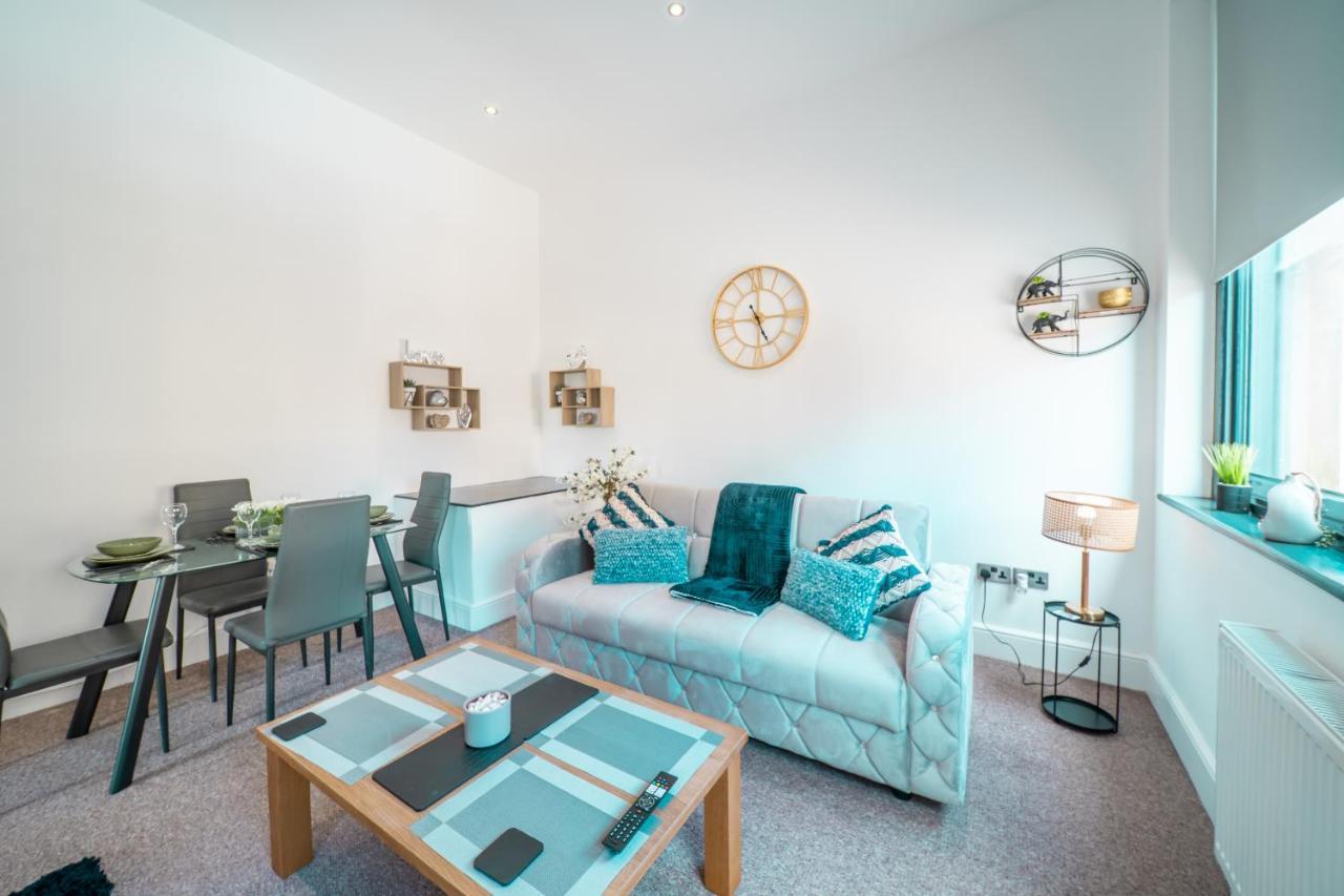 Cozy 1-Bedroom Apartment In The Heart Of Barnsley Town Centre Bagian luar foto