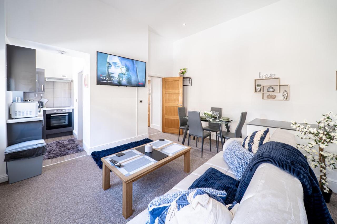Cozy 1-Bedroom Apartment In The Heart Of Barnsley Town Centre Bagian luar foto