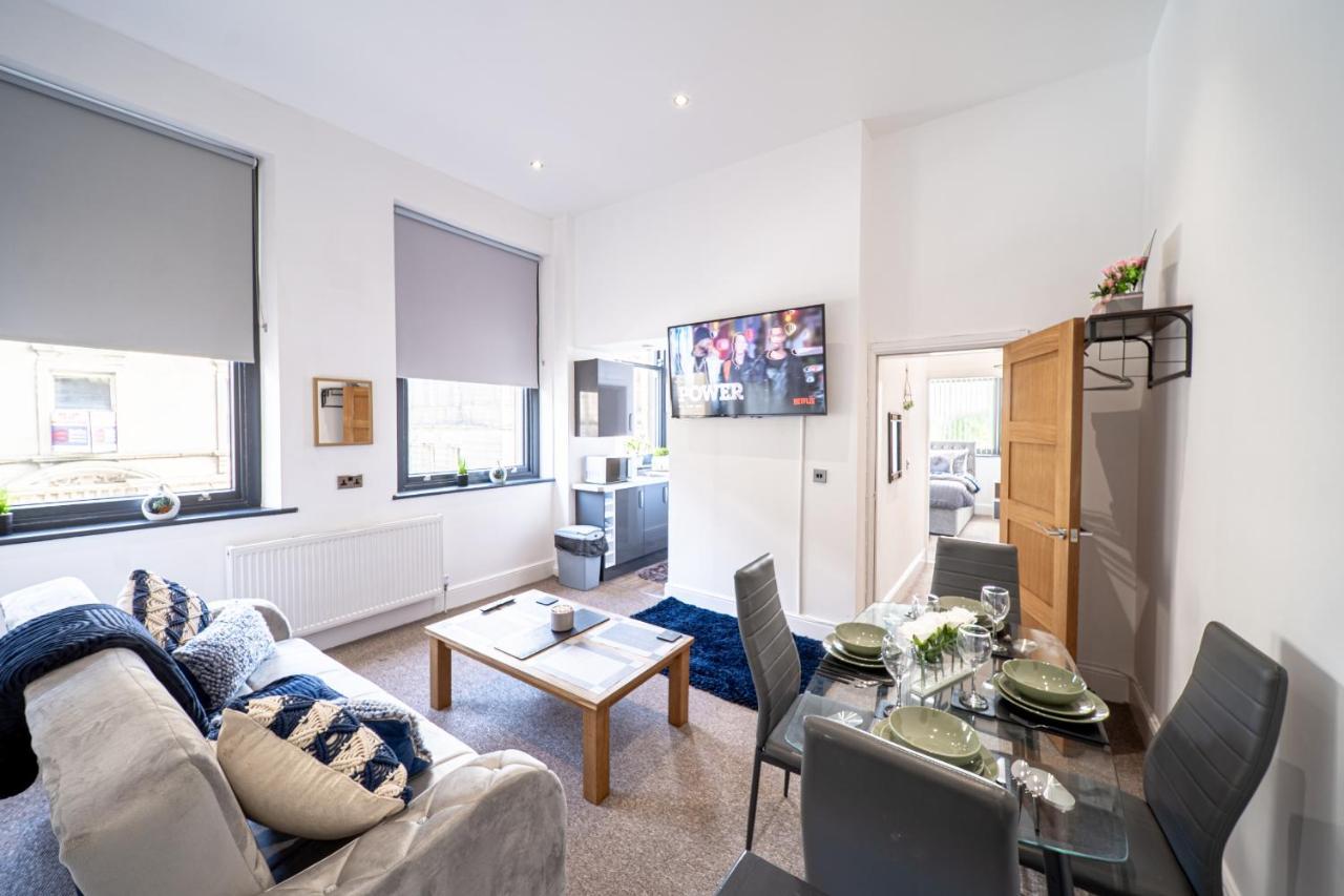 Cozy 1-Bedroom Apartment In The Heart Of Barnsley Town Centre Bagian luar foto
