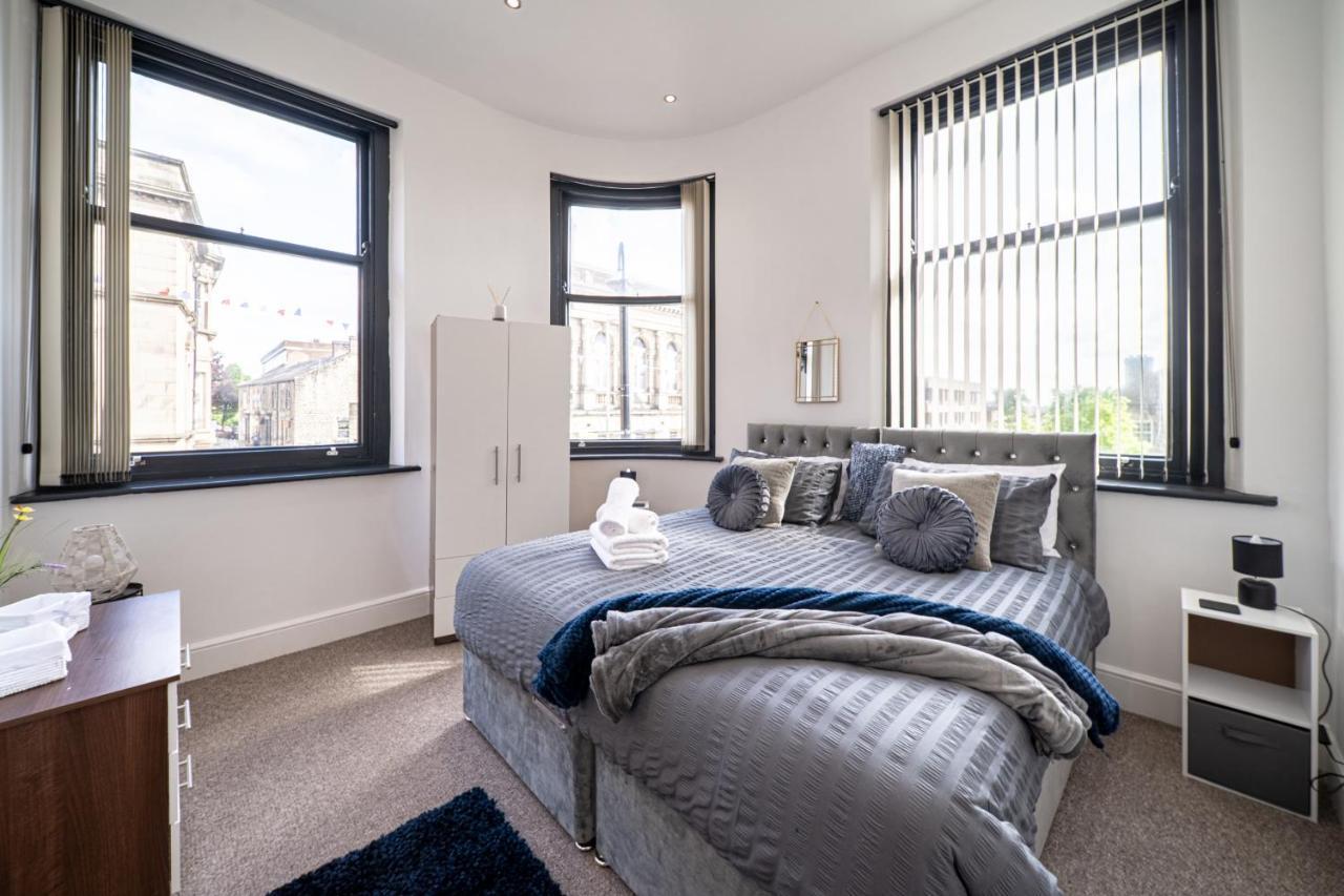 Cozy 1-Bedroom Apartment In The Heart Of Barnsley Town Centre Bagian luar foto