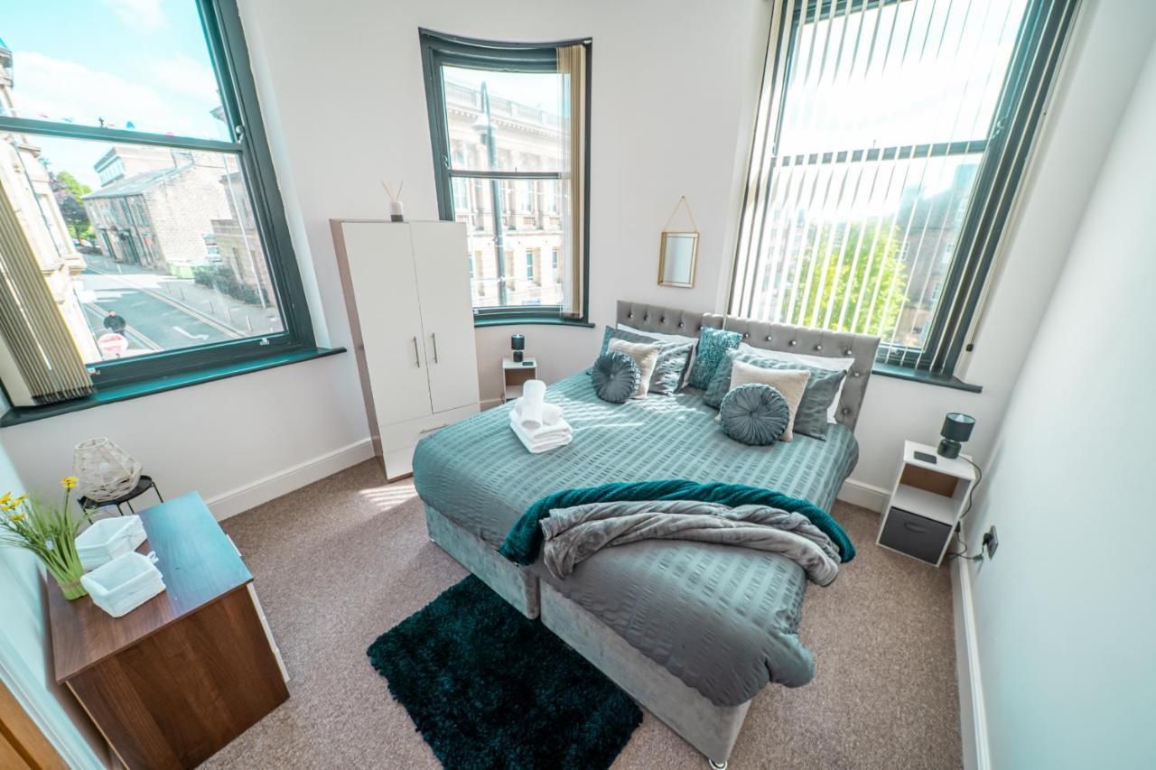 Cozy 1-Bedroom Apartment In The Heart Of Barnsley Town Centre Bagian luar foto