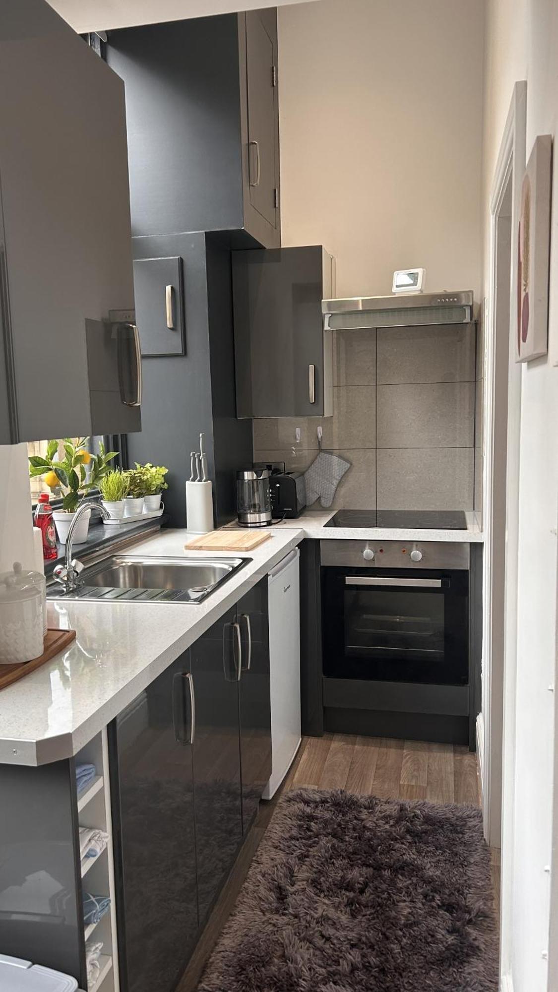 Cozy 1-Bedroom Apartment In The Heart Of Barnsley Town Centre Bagian luar foto