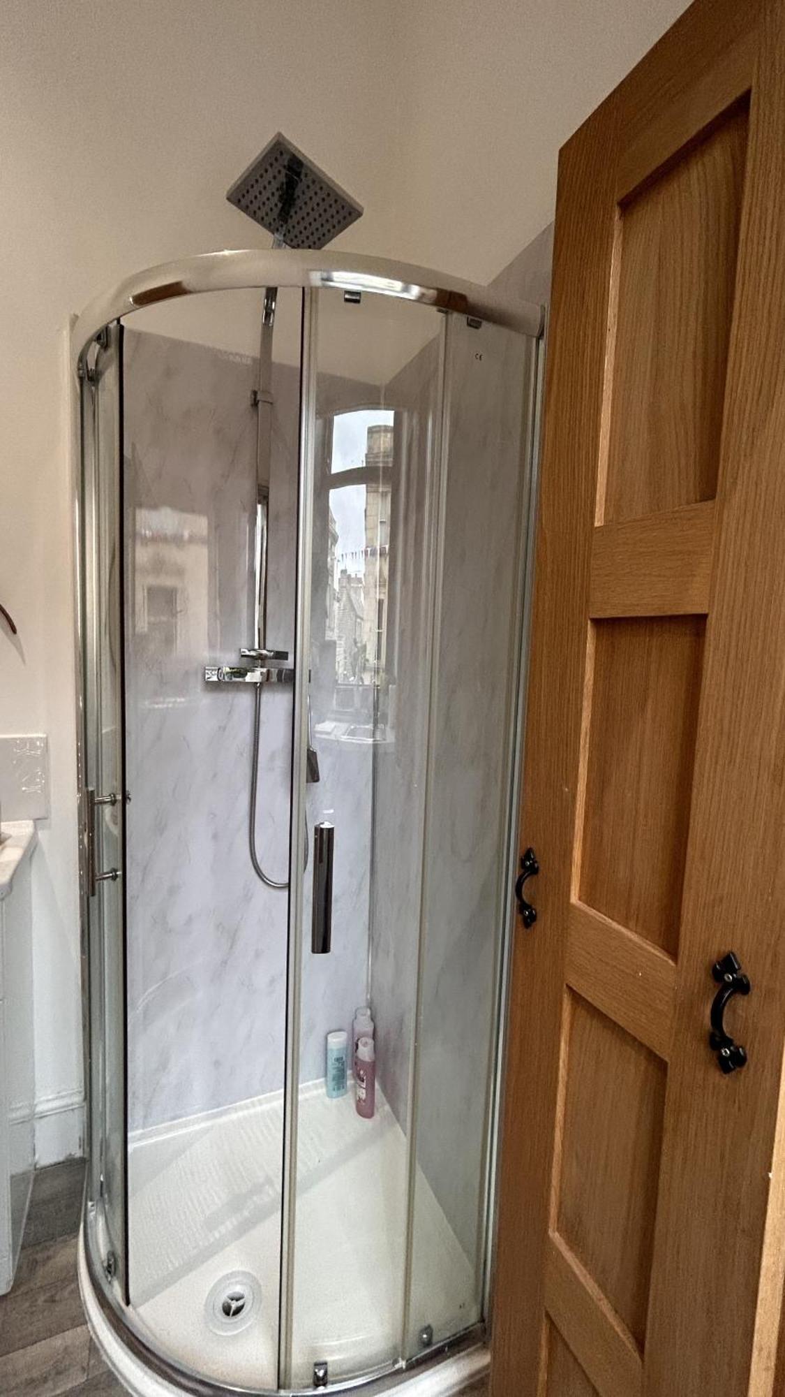 Cozy 1-Bedroom Apartment In The Heart Of Barnsley Town Centre Bagian luar foto